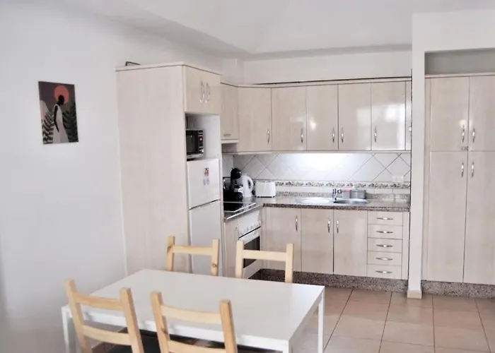Apartman Mara's House With Heated Pool, Air Con And Second Mezzanine Bedroom Los Cristianos