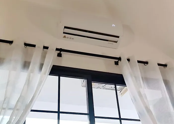 Apartman Mara's House With Heated Pool, Air Con And Second Mezzanine Bedroom