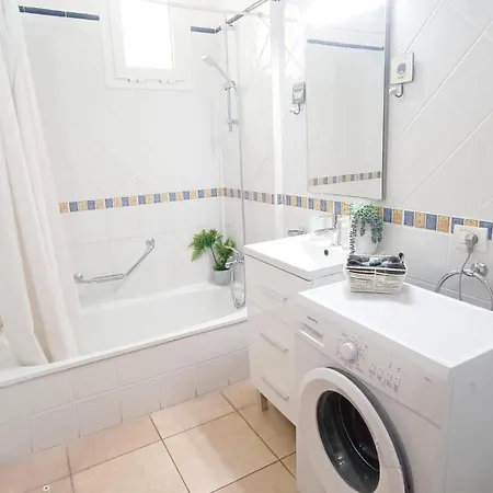 Mara's House With Heated Pool, Air Con And Second Mezzanine Bedroom Apartment Los Cristianos (Tenerife)